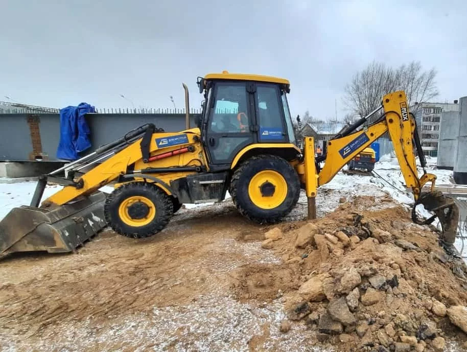 Экскаватор-погрузчик JCB 3CX