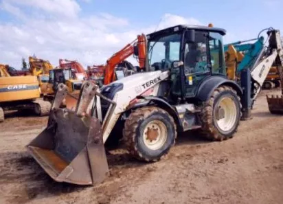 Экскаватор-погрузчик Terex TX860