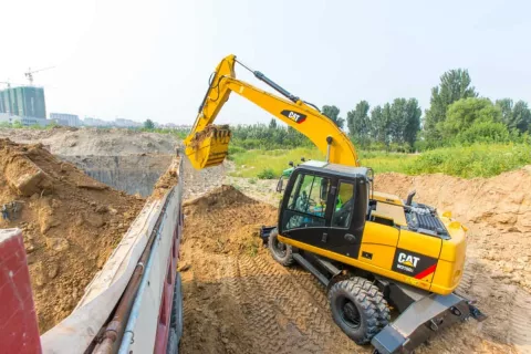 Колёсный экскаватор CAT M315D2
