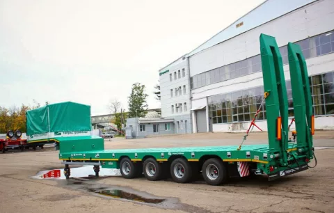 Низкорамный трал Тверьстроймаш 9939ВК на тягаче Scania