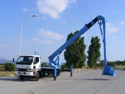 Японская автовышка 25 м